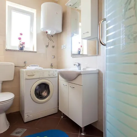 L&s Gostinjska kuća 3*