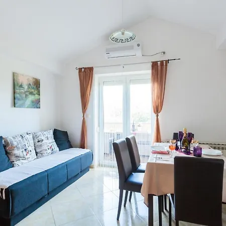 L&s Gostinjska kuća 3*