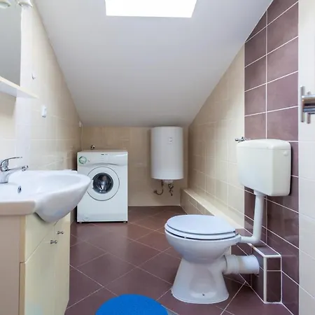 Gostinjska kuća L&s Malinska